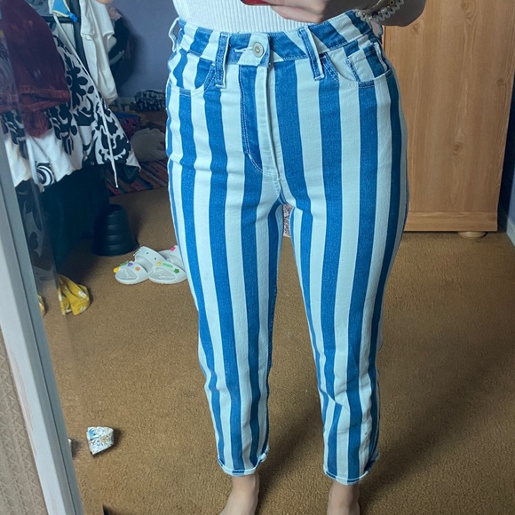 Hollister jeans - Picture 2 of 2